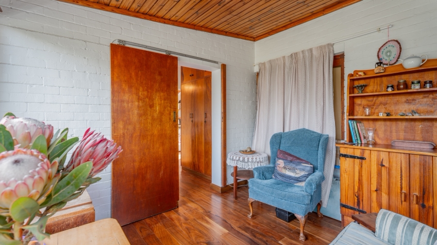 5 Bedroom Property for Sale in Zeekoevlei Western Cape